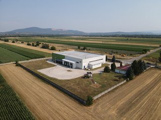 Cold storage facility and warehouse in perfect condition near Budapest.