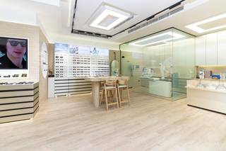 For sale: Optical shop receives 10-12 customers daily with a vast product portfolio.
