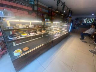 For Sale: French bakery shop outlet in New Delhi, 80-100 daily footfall, FSSAI registered.