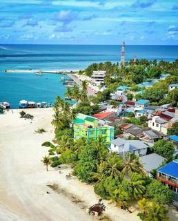 Lease a 25-30 room hotel in the Maldives with 65-70% occupancy and $56,000 monthly sales.