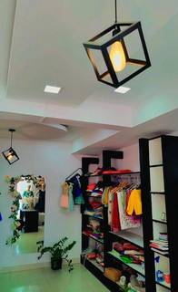 For-sale: Fashion boutique with a customer base of 5000+, 9+ years of industry experience.