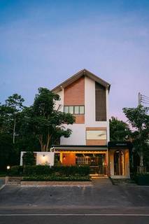 Acquisition opportunity of a beachside guest house property that blends relaxation, high occupancy, and comfort.