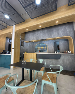 Vegetarian Restaurant in Bangalore with daily footfall of 50 people seeks investment for expansion.