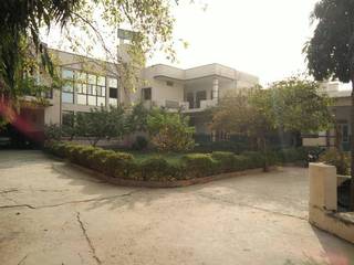 50-bed capacity fully furnished hospital available for rent.