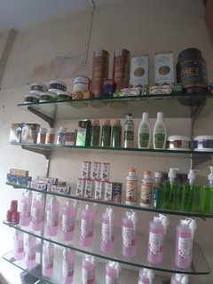 Herbal medicine brand with 5 category of products, sells through distributors and pharmacies.