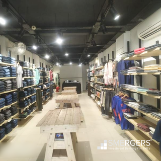 Franchised men's fashion store with steady walk-in traffic and discounted inventory for sale.