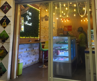 Pre-revenue paan retail business planning franchise tie-up, seeking investment to launch flavored paan outlet.