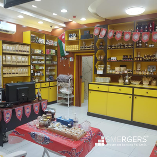 Specialized in high-quality honey and organic food & healthy snacks.