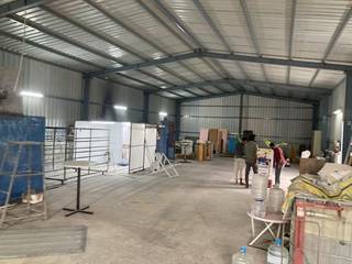 For Rent: Industrial building of 3,100 sqft for the powder coating industry.