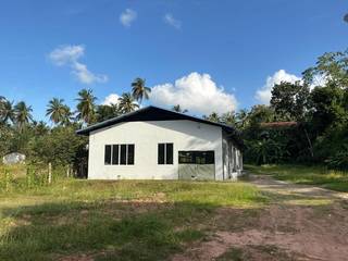 For sale: Fully equipped textile manufacturing company with building, machinery, and 3 active clients.