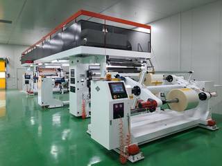 Top-tier plastic packaging business with established B2B networks and high-tech facilities for sale.