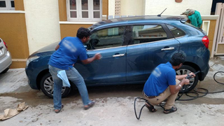 Doorstep car washing business directly on-boarding customers by visiting apartment complexes and societies.