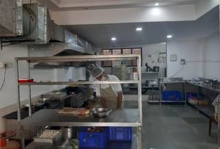 Cloud kitchen, corporate dining, Bakery unit wants to scale up in other cities.