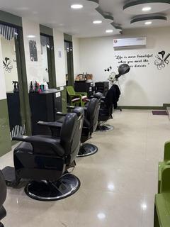 Turnkey beauty salon offering hair, skincare, spa and hydra facials with steady 200–250 monthly clients.