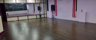 Dance studio having over 200 students, seeking funds to set up a new branch.