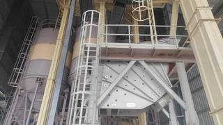 For sale: Newly established cement factory with 20 ton/hour production capacity, currently non-operational.