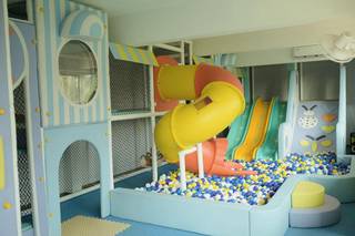 Fully equipped indoor play area offering growth potential and affordable pricing, along with birthday-party services.
