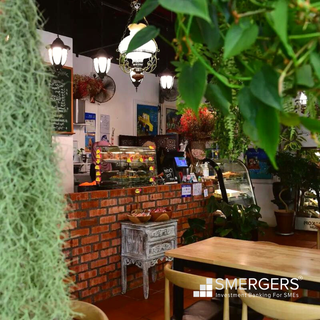Award-winning coffee & plant café with 50-100 daily orders and an AOV of MYR 19-30.