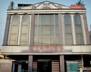 Established multi-specialty hospital with NABH accreditation and 80-100 daily patients.