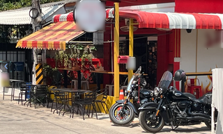 Authentic American grill in Hua Hin with strong menu, licenses, and online delivery service.