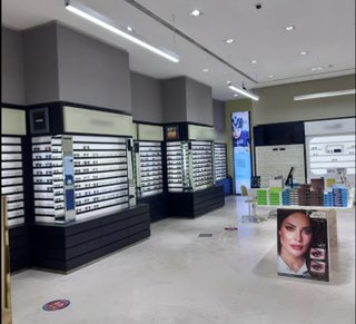 Optical store also selling fashion and luxury eyewear seeks investment for expansion and cashflow needs.