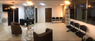 Specialized dental clinic in Medellín offering implants and surgeries with strong profit margins, seeks investment.