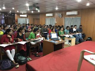 Training institute for medical entrance exams with 130 students currently enrolled.