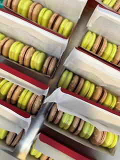 Artisanal cloud bakery providing wholesale B2B & B2C via online delivery.
