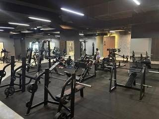 Commercial gym in Queens waterfront, Penang, 700+ members offering Les Mills-certified classes and personal training.