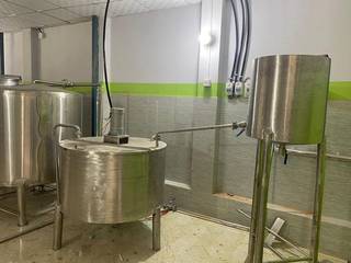 Flavored iced tea manufacturer in pre-revenue phase with a market-tested product set for hard launch.