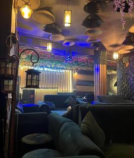 Hookah cafe based in New Delhi with a strong client-base and high footfall for sale.