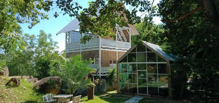 Acquire a wellness center with vegan restaurant and yoga retreat in prime tropical Koh Phangan location.