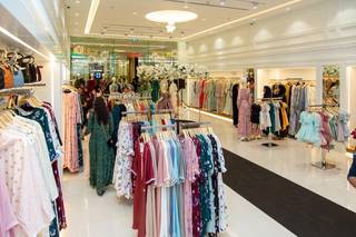 5+ years profitable established fashion business with fully fitted retail shop in mall of Oman.