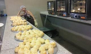 Frozen cheese bread factory producing popular products with globally approved flavors.