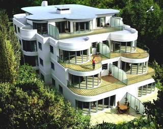 Company planning develop a plug & play portable farm house based on a German concept.
