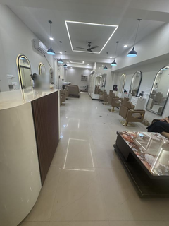 For Sale: Unisex hair salon with 150+ active clients, well-known locally for quality hair services.