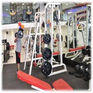 A chain of fitness centers with services such as Zumba, Spa and Health counselling.