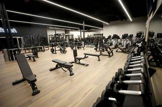 Established fitness center with innovative wellness offerings, seeks investment for expansion and growth.