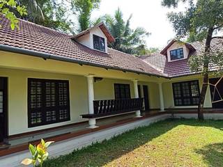 Resort close to Alleppey backwaters with fully equipped kitchen, 4 rooms and 2 Ayurveda rooms.