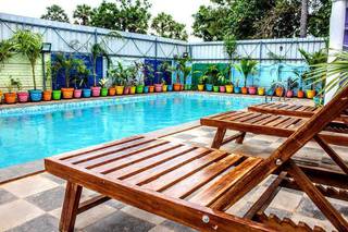 Resort located in Pondicherry with 10 rooms, receiving more than 6 daily bookings.