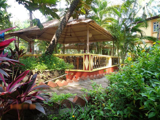 Running guesthouse and hotel in South Goa is interested in a joint venture to construct a new resort.