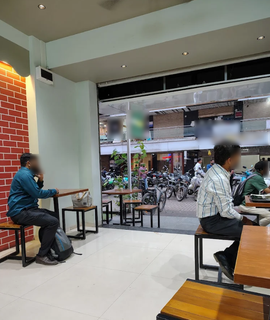 Successful cafe business in Vadodara for sale: turnkey setup with high repeat customer rates.