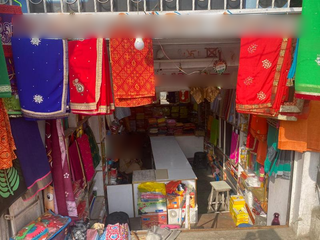 Well-located clothing store in Lucknow with diverse offerings and high foot traffic potential.