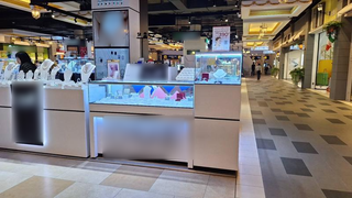 Business for sale with 7 years of market experience and 1,000 daily customer walk-ins.
