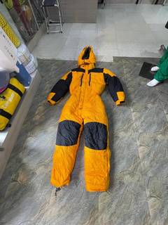 Adventure tours and expeditions company offering trekking, mountaineering, water sports, and skiing in Dehradun.