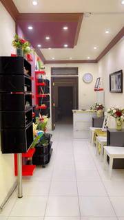 Established beauty salon offering comprehensive beauty, grooming, skincare, nail care, hairstyling, and Moroccan bath services.