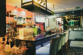 Upscale steakhouse and cocktail bar with event space, prime location, and strong growth potential.