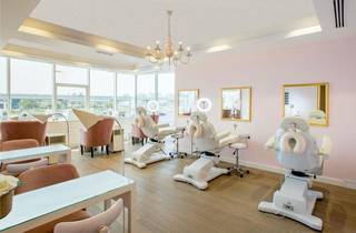 Profitable Russian beauty salon for sale in a prime location close to metro and mall.