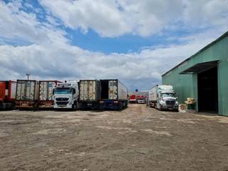 For Sale: Business with 14,000 sqm land area divided into warehouse, yard and car parking.