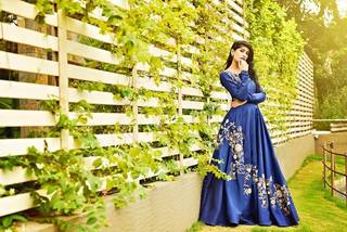 Surat-based business planning on providing women's clothes on rent via a retail store and website.